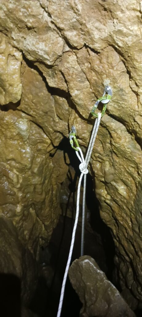 L’attribut alt de cette image est vide, son nom de fichier est 20250501_155545-461x1024.jpg.